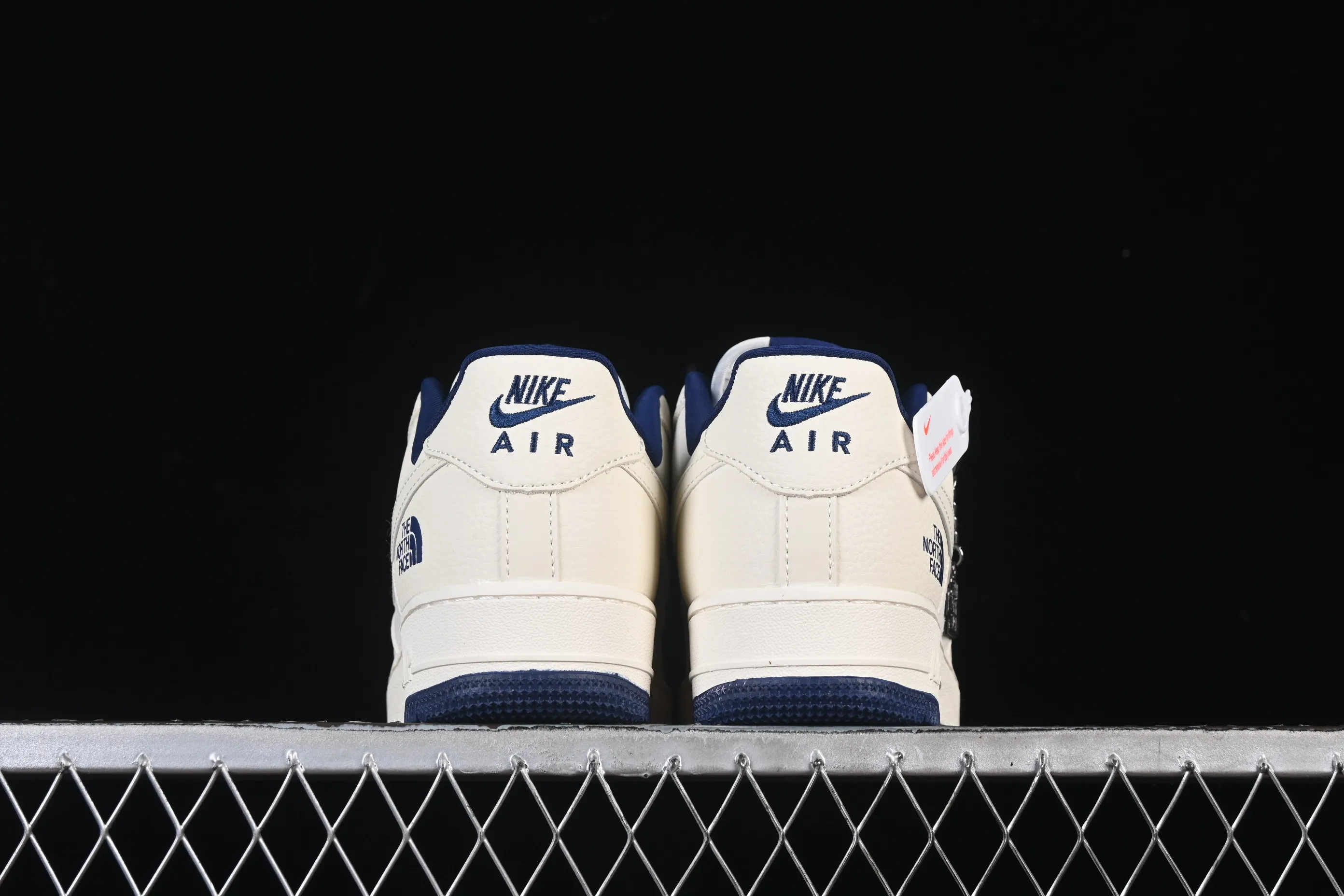 All categories Nk Air Force 1 Air Force series Nk Air Force 1 Low Air Force low-top Nike Air Force 1'07 Low North Face joint pig eight-meter blue Air Force 1 low-top casual sneakers DF0188-107